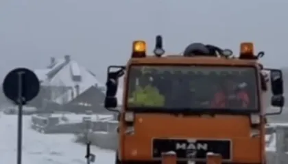 Reshjet e borës dhe shiut përfshinë vendin/ Rama: Strukturat në terren për të garantuar qarkullim dhe siguri