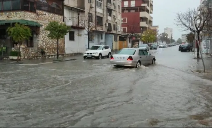 Reshjet e dendura të shiut, si paraqitet situata në qarkun Korçë, akset problematike