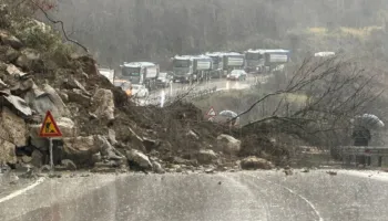 Reshjet e shiut në vend, bllokohet aksi Gjirokastër-Tepelenë