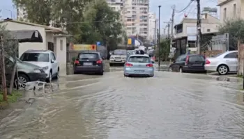 Reshjet në Durrës, jo vetëm banesa të përmbytura, por edhe studio artistike