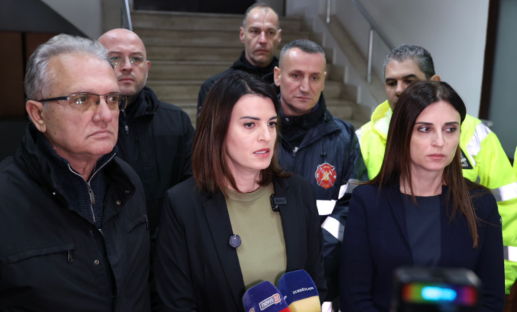 Reshjet përkeqësojnë situatën në Durrës, Koçiu: Prioritet absolut jeta e qytetarëve. Evakuohen 90 banorë nga Katundi i Ri dhe Sukthi