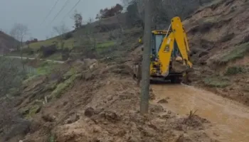 Rëshqitjet e dheut, bllokohet rruga lidhëse mes Vërçunit dhe Pogradecit