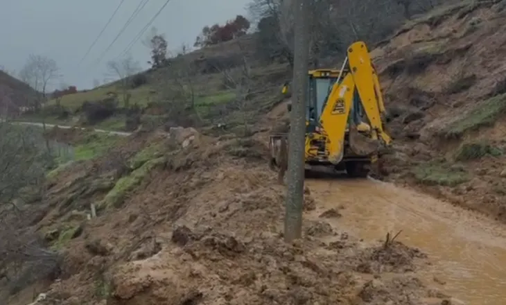 Rëshqitjet e dheut, bllokohet rruga lidhëse mes Vërçunit dhe Pogradecit