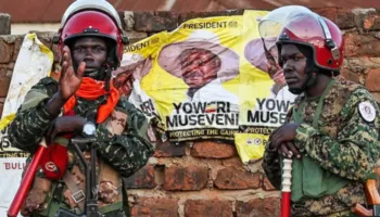 “Rezultatet nuk janë të besueshme”/ Presidenti i Ugandës fiton me një avantazh të thellë zgjedhjet, lë shumë pas rivalin e tij politik