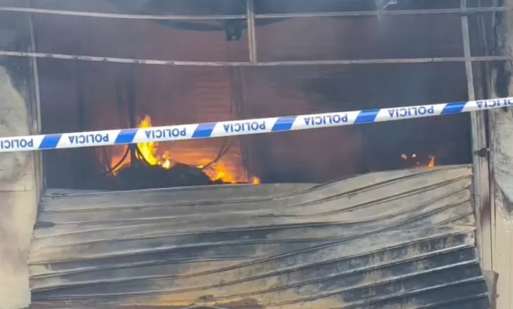 Riaktivizohet sërish zjarri në tregun e rrobave tek ‘5 Maj’