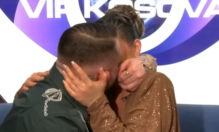 Rikthehet çifti Alba-Limi, shkëmbejnë puthje në dhomën e rrëfimit!