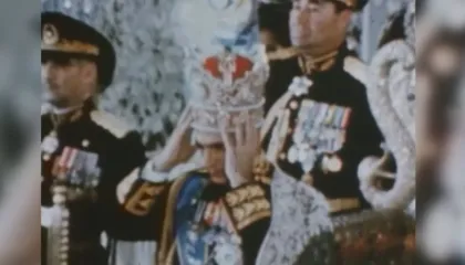 Rikthehet dinastia “Pahlavi”, kush është princi i kurorës në mërgim i Iranit?
