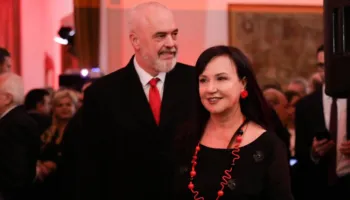 Rrëfimi i Linda Ramës: Jam me një politikan vendimmarrës, por s’marr dot vendime në vend të tij