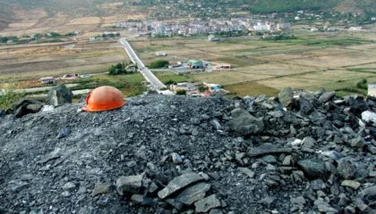 Rrëshqiti nga një lartësi, gjetet pa shenja jete roja i minerës në Bulqizë(EMRI)