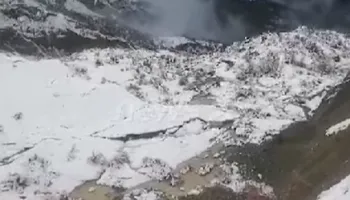 Rrëshqitje masive dherash në Përmet, banori: Shtëpitë dridhen sikur bie tërmet