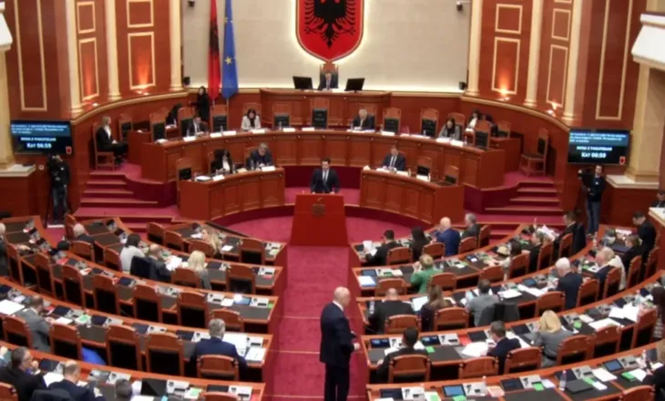 Rreth 18 orë seancë plenare! Me 85 vota pro, Kuvendi i Shqipërisë miraton ndryshimet në Kodin Penal