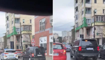 “Rrini në radhë si gjithë të tjerët, ç’është kjo arrogancë!”/ Braçe publikon VIDEO-n nga trafiku në Tiranë dhe kritikon zyrtarin shtetëror