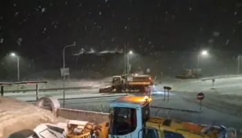 Rritet intensiteti i reshjeve të dëborës në Qafë Thanë, temperaturat ulen në 0 gradë celsius