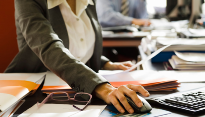 Rritja e inteligjencës artificiale po shkatërron më shumë vende pune