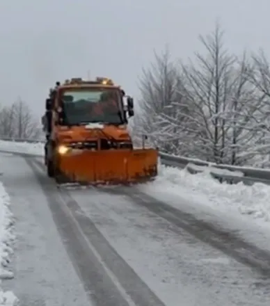 Rruga për Thethin turistik është e hapur, borëpastrueset në punë