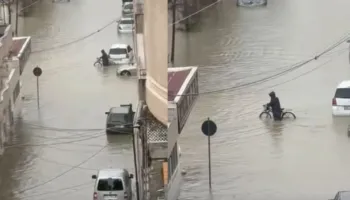 Rrugë të kthyera në lumenj, Berisha publikon pamjet: Durrësi i Betonit apo Gjushit dhe Ramaduros?!