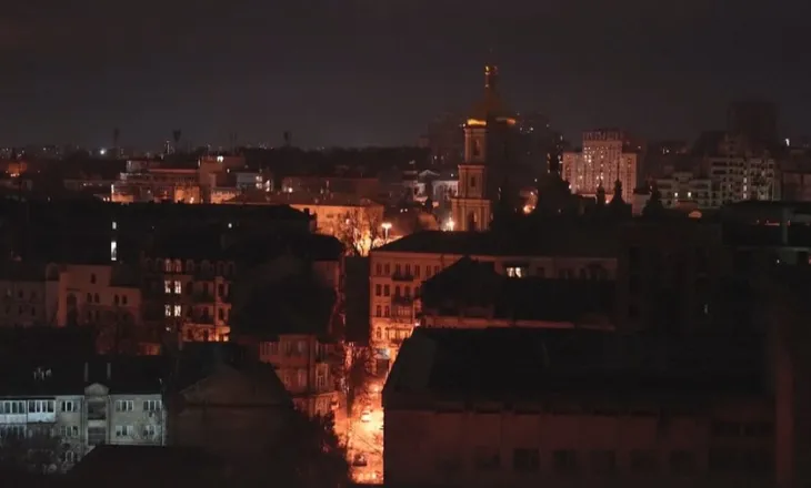 Rusia sulmon rëndë disa rajone të Ukrainës! Disa të vrarë e të plagosur, bllokadë energjetike