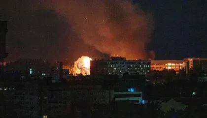 Rusia sulmon Ukrainën, ndërsa vazhdojnë bisedimet me SHBA për paqe