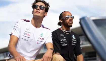 Russell: Ja çfarë mësova nga 3 vite me Hamilton në një ekip, kjo po më ndihmon në karrierën time