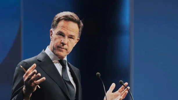 Rutte: NATO do të diskutojë sigurinë në Arktik pas përpjekjeve të Trump për Grenlandën