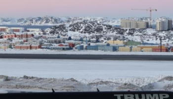 Sa miliardë dollarë vlen Groenlanda? Pasuritë e fshehura dhe precedenti i Luizianës