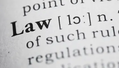 SafeJournalists: Ndryshimet në Kodin Penal të Shqipërisë duhet të forcohen për të siguruar dekriminalizimin e plotë të shpifjes