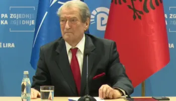 Sali Berisha mbledh kryetarët e degëve, ndan “porositë” për protestën e 24 Janarit