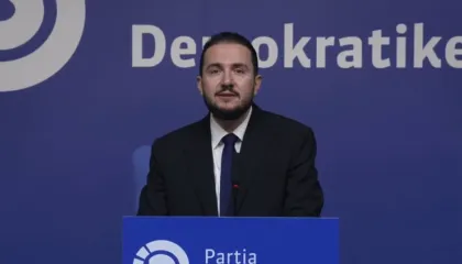 Salianji i përgjigjet kritikëve në PD: Flet frika, jo arsyeja! Nuk duan të humbin privilegjet e pushtetit të opozitës