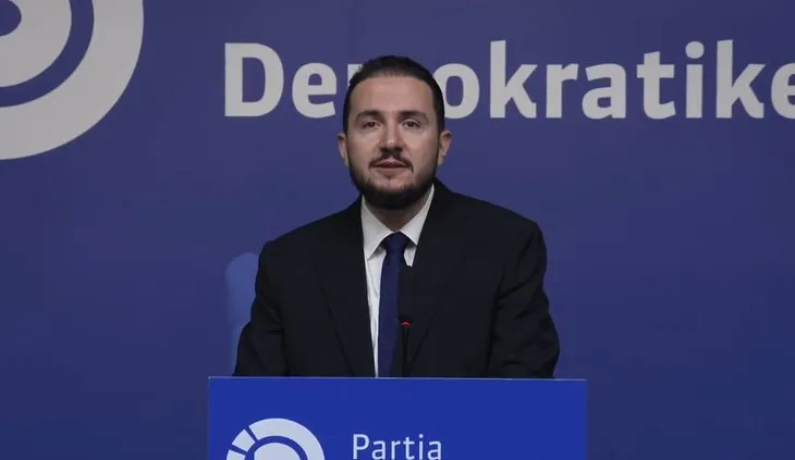 Salianji i përgjigjet kritikëve në PD: Flet frika, jo arsyeja! Nuk duan të humbin privilegjet e pushtetit të opozitës