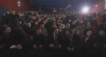 Salianji mbush sallën në Korçë, nis takimin me demokratët