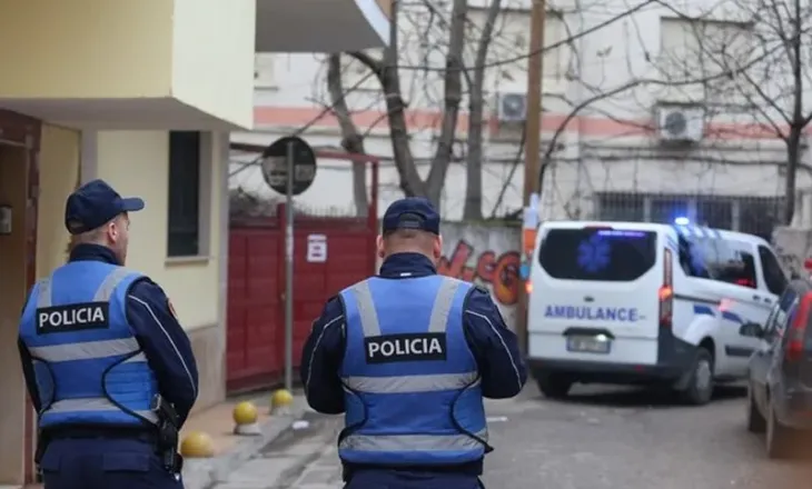 Sarandë, dy të plagosur pas sherrit me thika, njëri niset drejt Tiranës me urgjencë