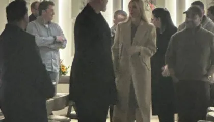 Sazani si haraç diplomatik