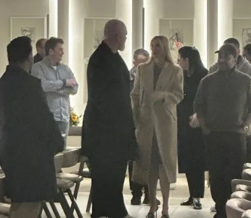 Sazani si haraç diplomatik