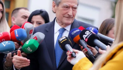 “Sazanin ia dhamë unë e Nano Berlusconit”, Berisha: Mbështesim projektet e Kushner në Shqipëri