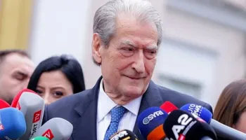 SAZANIN IA KAM OFRUAR EDHE UNE BERLUSKONIT