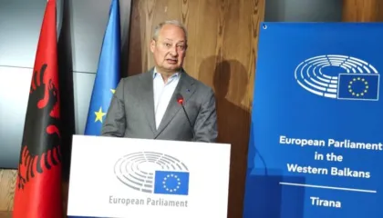 Schieder: Duhet dialog, jo molotov. Raportuesi për Shqipërinë në PE kërkon që palët të mbështesin punën e SPAK
