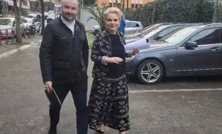 Seanca paraprake për dosjen “Meta”, Kryemadhi dhe avokati i ish-presidentit paraqiten në GJKKO (VIDEO)