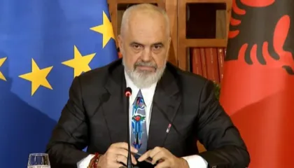 Seanca për rritjen e pagave të gjyqtarëve në Kushtetuese, Rama: Turp kombëtar