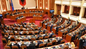 Seancë e përshpejtuar në Kuvend për Bordin e Paqes, PD do të jetë në Kuvend! SMS për deputetët