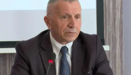 Serbia në krizë/ Kamberi: 2026 mund të jetë edhe fundi i pushtetit të Vuçiç