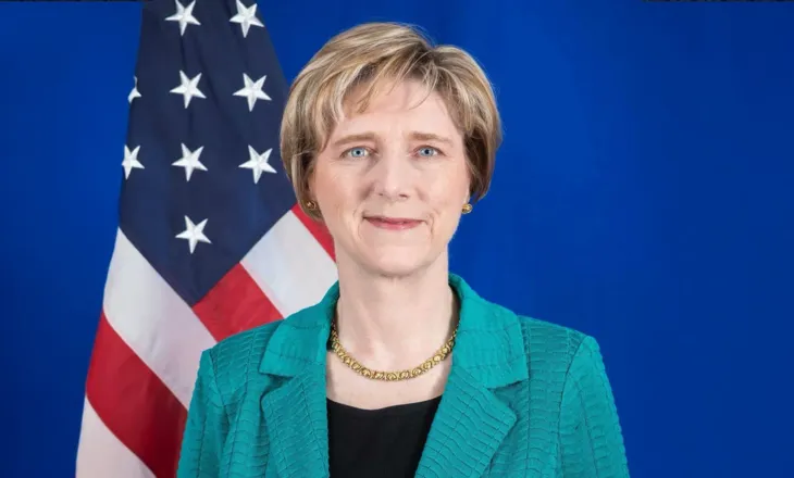 SHBA cakton shefen e misionit diplomatik amerikan në Venezuelë, Laura Dogu zbarkon në Karakas