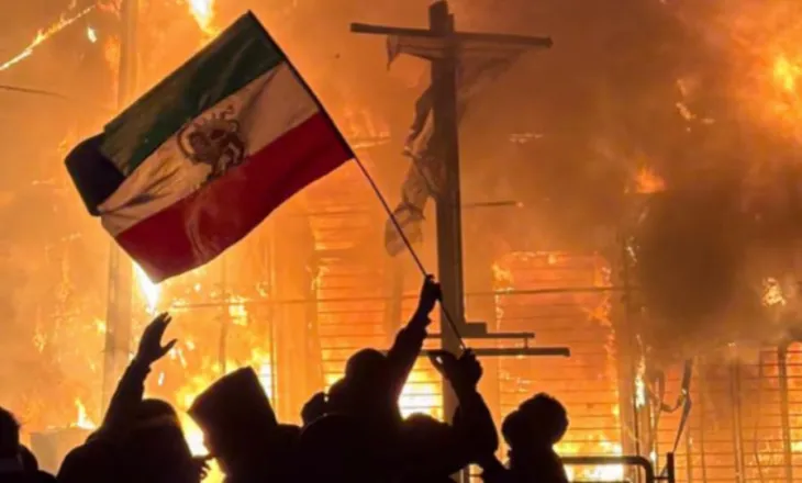 SHBA-ja nis luftanije drejt Iranit, OKB paralajmëron për numër të paprecedentë vdekjesh gjatë protestave