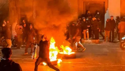 SHBA lëshon alarm të ri: Qytetarët amerikanë në Iran të largohen shpejt ose të shkojnë në vende të sigurta