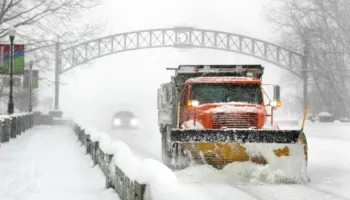 SHBA pret stuhinë e akullit, më shumë se 160 milionë banorë do të preken nga moti ekstrem këtë fundjavë