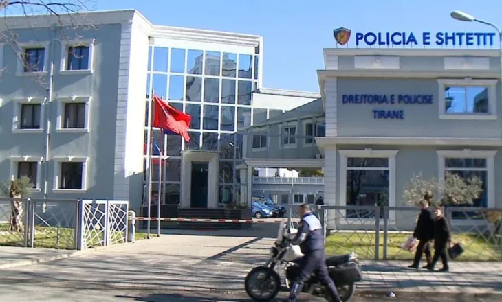 Sherr në komisariatin e policisë në Tiranë/ Dy motrat futen dhe dhunojnë oficeren, përfundojnë në pranga