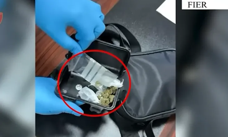 Shiste kanabis të ndarë me doza, arrestohet 31-vjeçari (Emri)