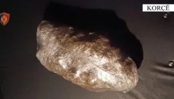 Shiste lëndë narkotike të ndarë në doza, pranga 50-vjeçarit në Korçë