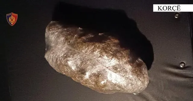 Shiste lëndë narkotike të ndarë në doza, pranga 50-vjeçarit në Korçë