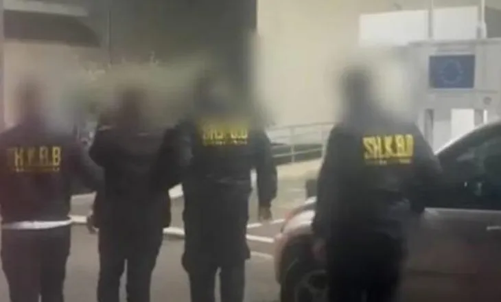 Shitja e drogës në paraburgimin e Elbasanit/ Polici punonte dhe si shitës ambulant, merrte lëndë narkotike dhe…