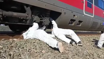 Shkon në 42 numri i viktimave nga përplasja e dy trenave në Spanjë, një tjetër trup i pajetë gjendet nën rrënoja